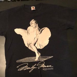 Marilyn Monroe T-shirt- Size Medium- Black
